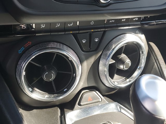 Certified 2020 Chevrolet Camaro LT RWD image 21