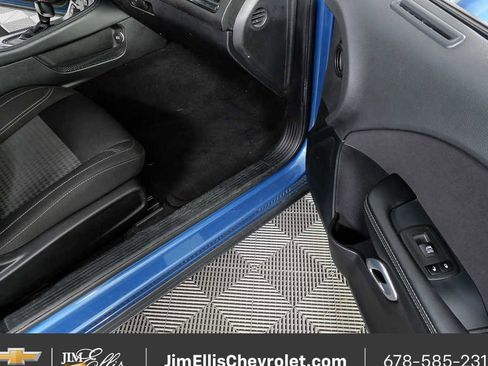 Used 2022 Dodge Challenger SXT image 21