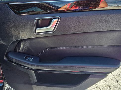 Used 2016 Mercedes-Benz E 350 4MATIC Sedan image 36