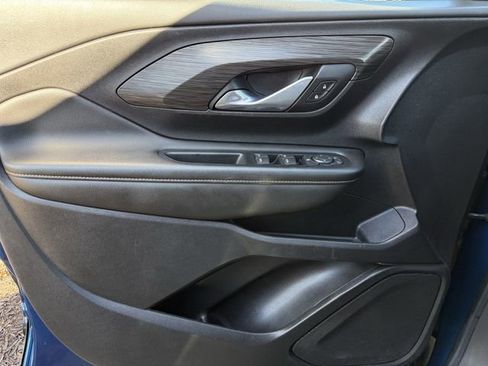 Used 2020 GMC Terrain SLT image 11