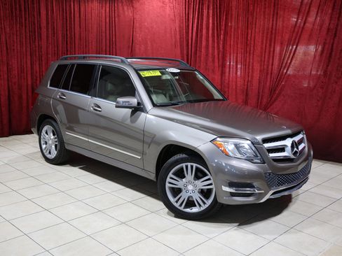 Used 2015 Mercedes-Benz GLK 350 2WD image 2