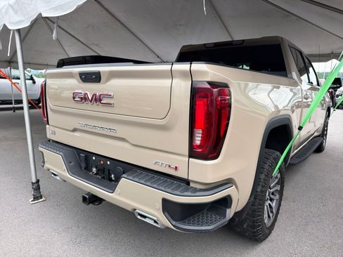 Used 2023 GMC Sierra 1500 AT4 w/ AT4 Premium Package AWD/4WD image 3