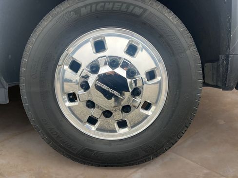 Used 2024 GMC Sierra 3500 Denali w/ Denali Reserve Package image 26