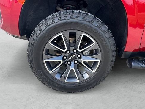 Used 2021 Chevrolet Tahoe Z71 w/ Luxury Package image 23