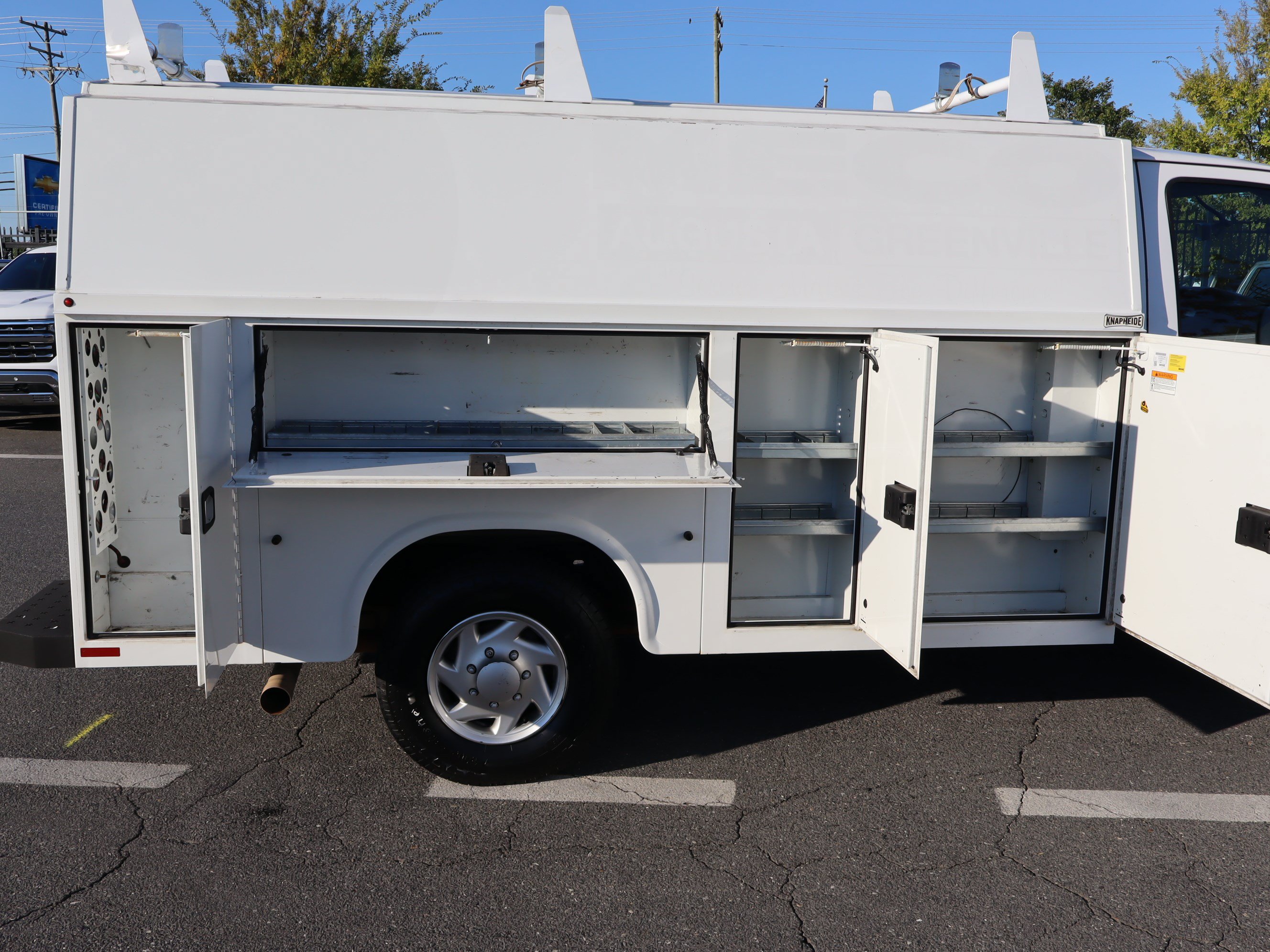 Used 2022 Ford E-350 and Econoline 350 Super Duty w/ Power Windows & Locks Group RWD image 13