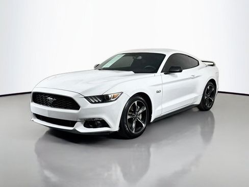 Used 2017 Ford Mustang GT RWD image 1