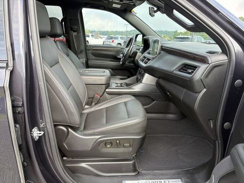 Used 2022 Chevrolet Tahoe Z71 w/ Luxury Package AWD/4WD image 29