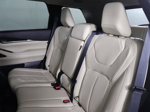 Used 2023 INFINITI QX60 Pure image 31