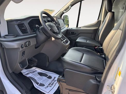New 2025 Ford Transit 250 Low Roof image 9