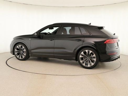 Certified 2025 Audi Q8 Prestige w/ Prestige Package image 3