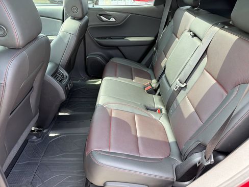 Used 2019 Chevrolet Blazer RS FWD image 23