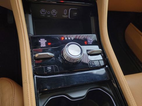 Used 2024 Jeep Grand Cherokee Summit image 18