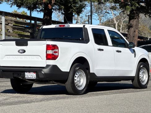 Used 2025 Ford Maverick XL w/ Equipment Group 102A image 4