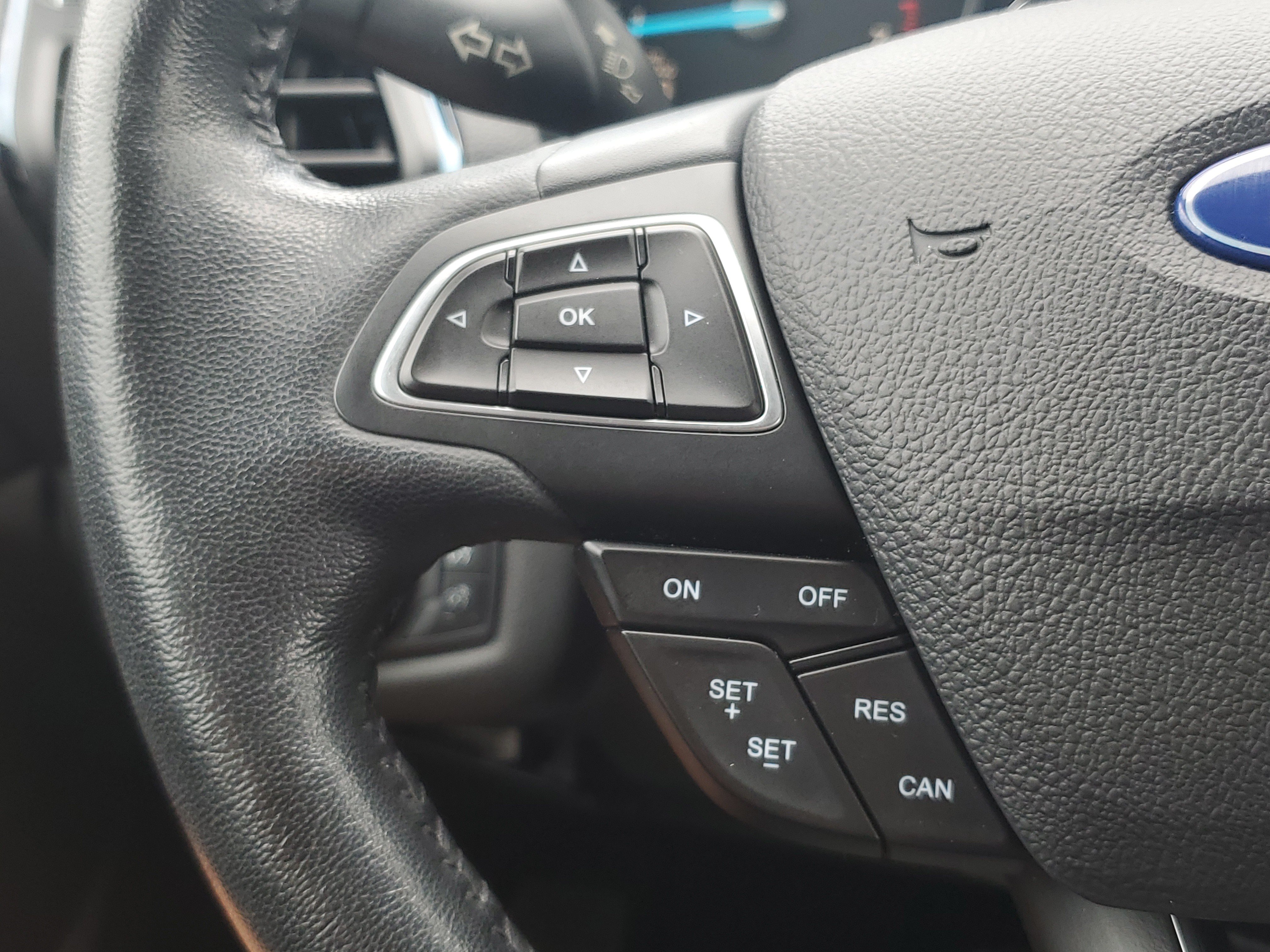 Used 2019 Ford Escape Titanium AWD/4WD image 23