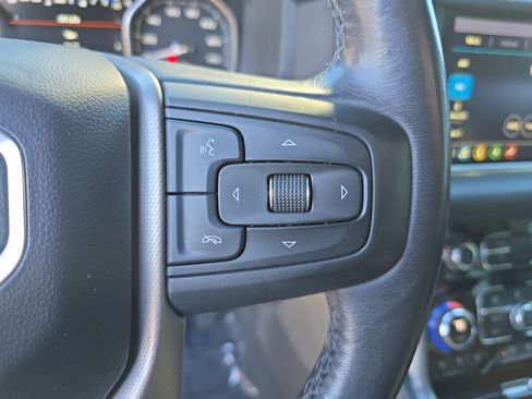 Used 2021 GMC Yukon Denali w/ Denali Premium Package image 32