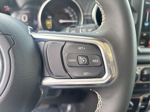 Used 2023 Jeep Wrangler Unlimited Sahara w/ Cold Weather Group AWD/4WD image 19