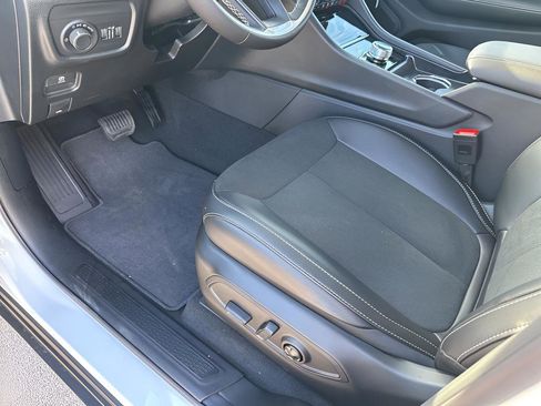 New 2025 Jeep Grand Cherokee L Laredo image 28