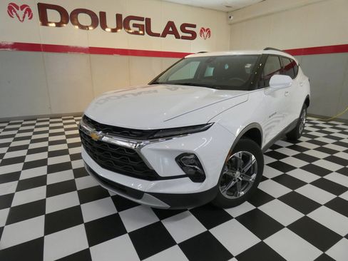 Used 2024 Chevrolet Blazer LT w/ Convenience Package FWD image 1
