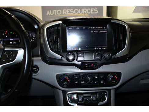 Used 2023 GMC Terrain SLT image 30