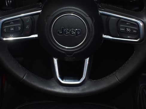 Used 2023 Jeep Wrangler Unlimited Sahara AWD/4WD image 21
