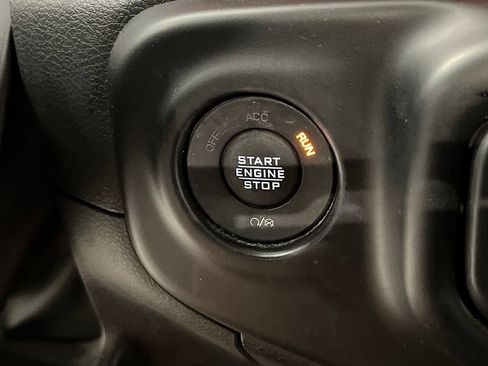 Used 2022 Jeep Wrangler Unlimited Rubicon w/ Cold Weather Group AWD/4WD image 44
