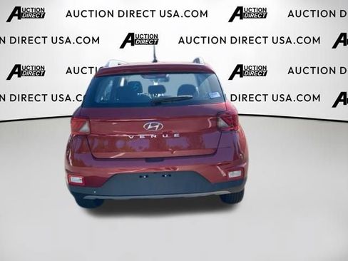 Used 2025 Hyundai Venue SEL FWD image 8