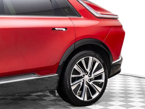 Certified 2024 Cadillac Lyriq Luxury w/ LPO, Floor Liner Package image 39