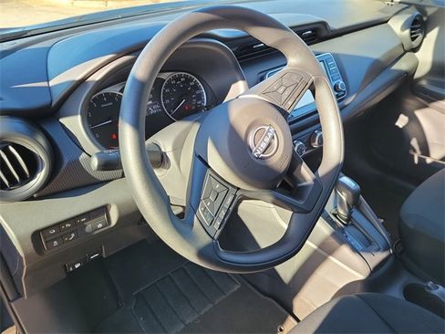 Used 2024 Nissan Kicks S image 18