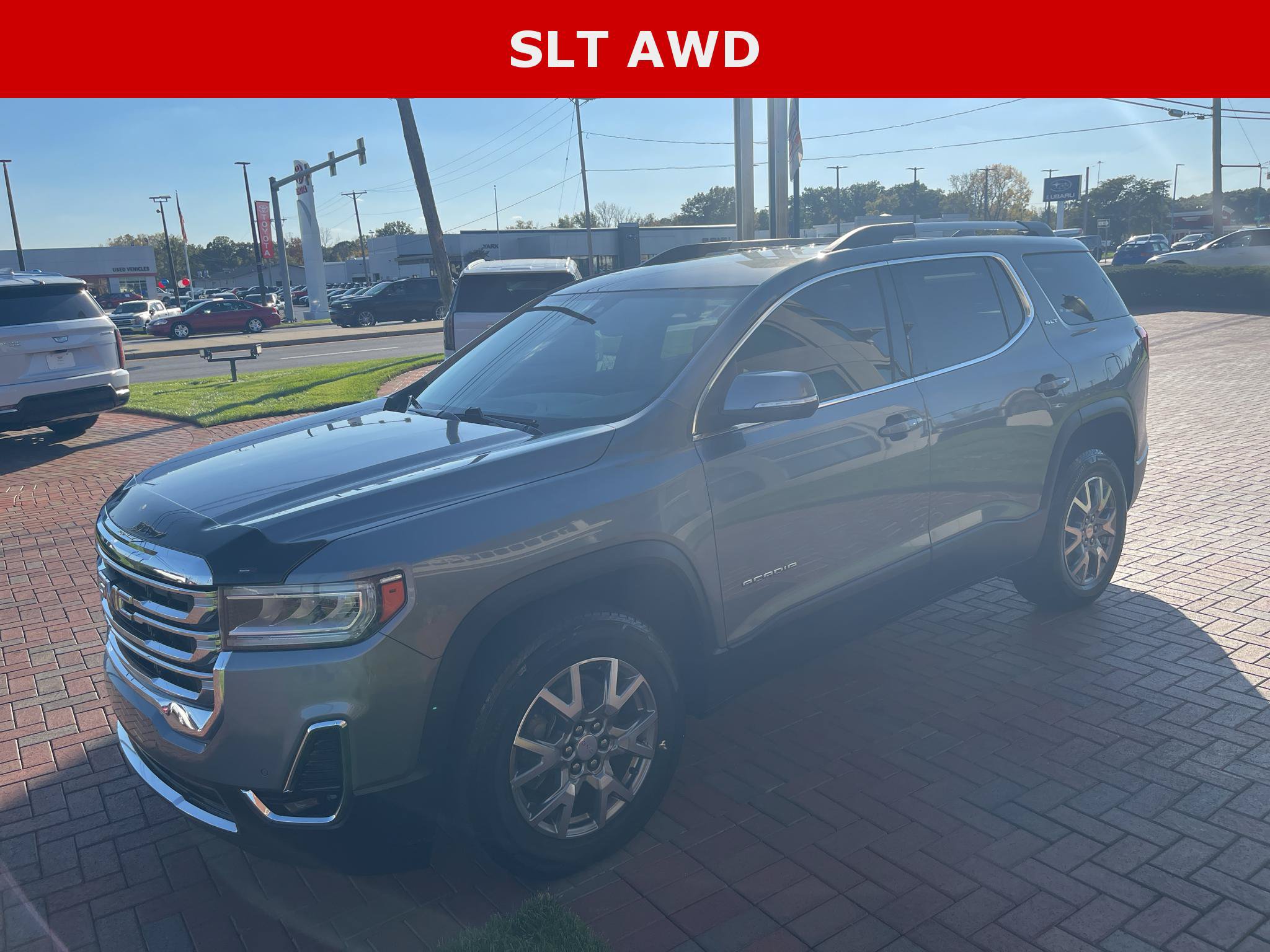 Used 2021 GMC Acadia SLT w/ Preferred Package AWD/4WD image 1