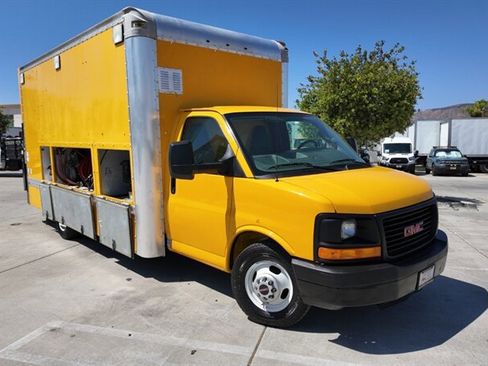 Used 2016 GMC Savana 3500 Extended image 41