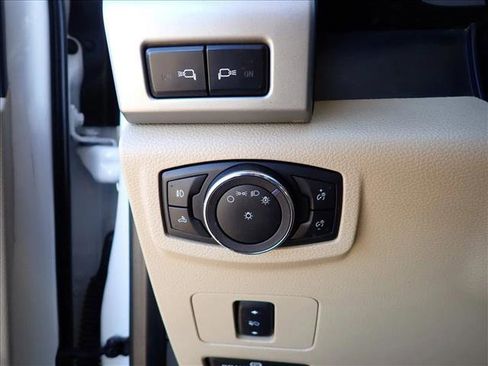 Used 2019 Ford F250 Lariat w/ Lariat Value Package image 18