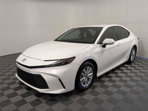 Used 2026 Toyota Camry LE w/ Convenience Package FWD image 2
