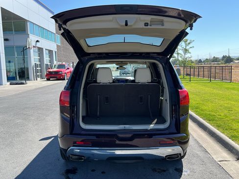 Used 2017 GMC Acadia Denali w/ Technology Package AWD/4WD image 6
