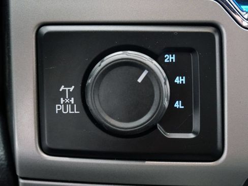 Used 2022 Ford F250 Lariat w/ Lariat Ultimate Package AWD/4WD image 31