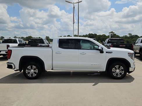 Used 2026 GMC Sierra 1500 SLT RWD image 4