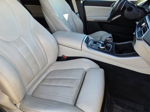 Used 2022 BMW X5 xDrive45e w/ M Sport Package image 14