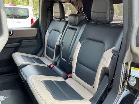Used 2024 Ford Bronco Wildtrak AWD/4WD image 30