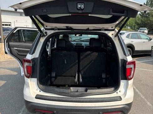Used 2018 Ford Explorer Sport AWD/4WD image 6