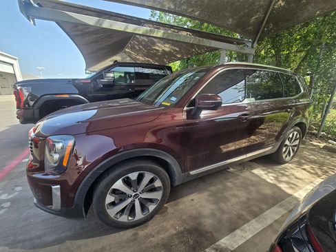 Used 2021 Kia Telluride EX w/ EX Premium Package AWD/4WD image 5