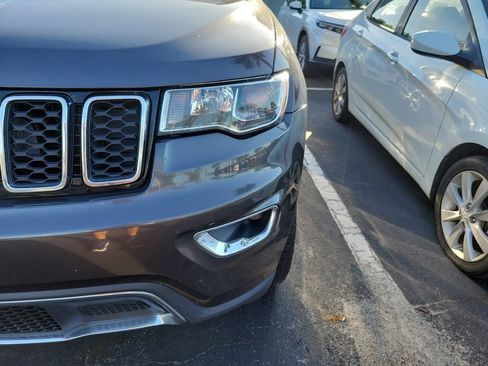 Used 2019 Jeep Grand Cherokee Limited AWD/4WD image 6