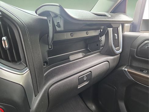 Used 2021 Chevrolet Silverado 2500 LT w/ Convenience Package AWD/4WD image 22