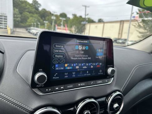 Used 2025 Nissan Sentra SV image 31