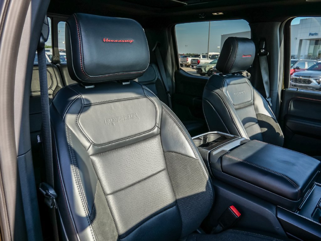 Used 2025 Ford F150 Raptor AWD/4WD image 25