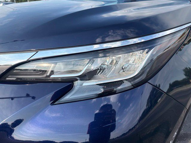 Used 2023 Toyota Sienna XLE FWD image 9
