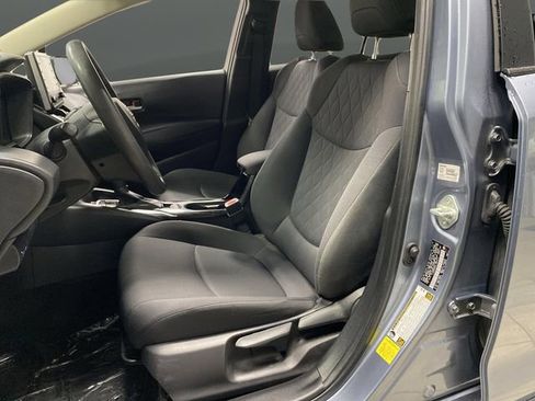 Used 2020 Toyota Corolla LE image 4
