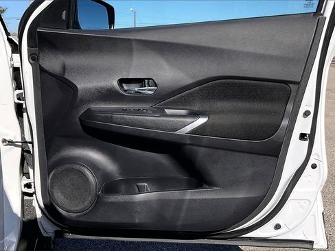 Used 2024 Nissan Kicks SV image 28