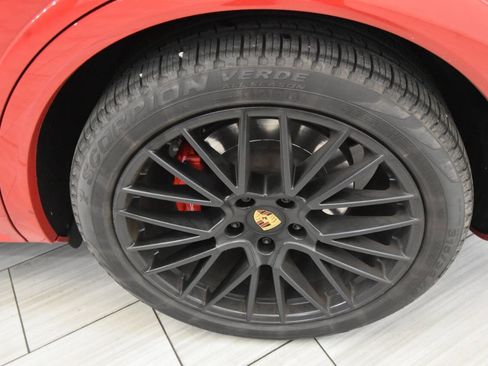 Used 2021 Porsche Cayenne GTS image 10