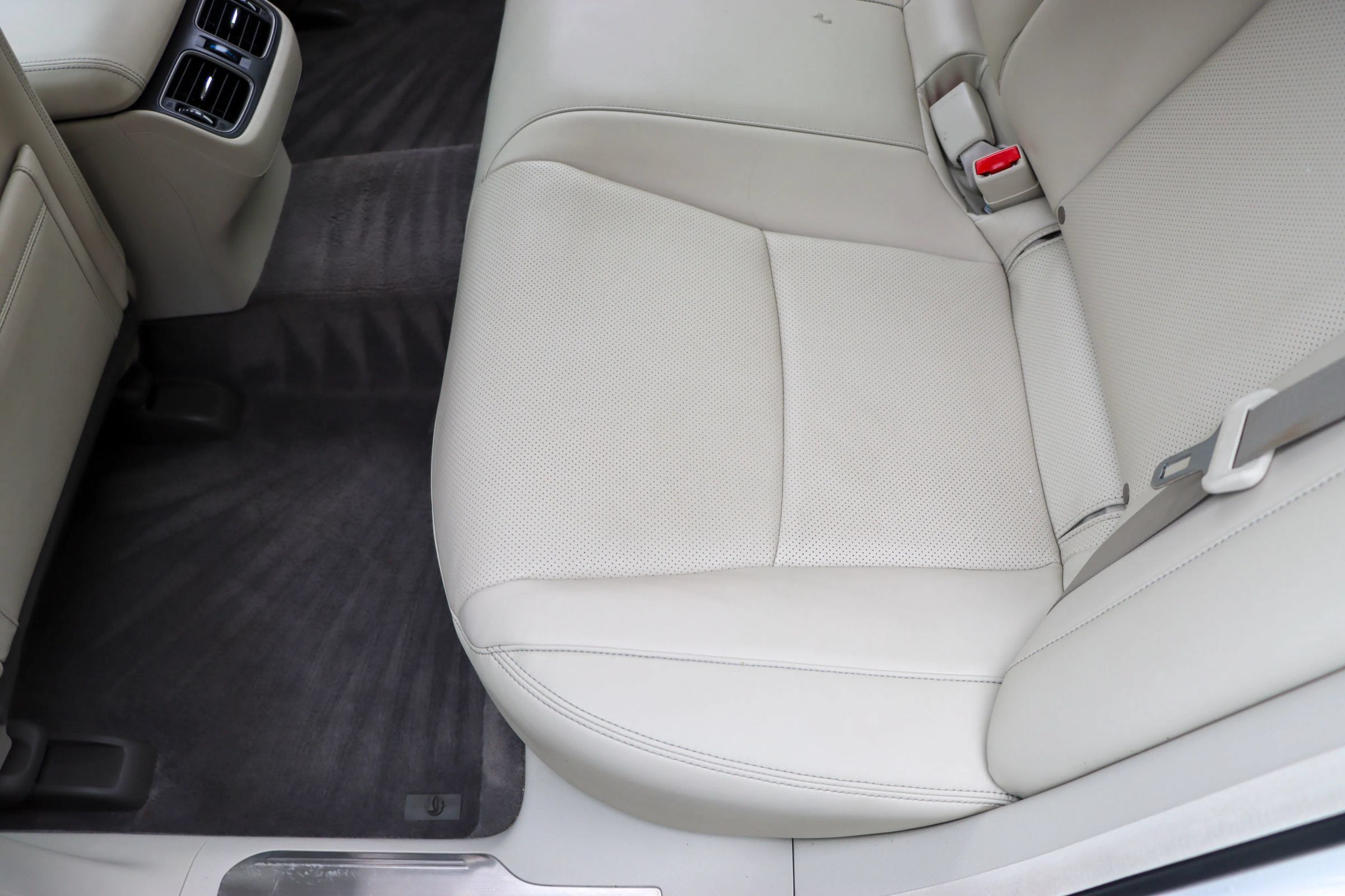 Used 2017 Acura RLX w/ Technology Package FWD image 18