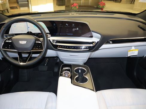 New 2025 Cadillac Lyriq Sport image 12