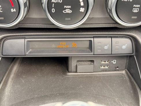 Used 2021 MAZDA MX-5 Miata Grand Touring image 35